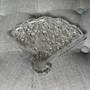 Vintage Avon Clear Glass Fan-Shaped Trinket, Jewelry or Soap Dish